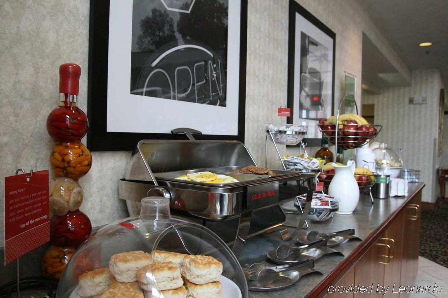 Hampton Inn & Suites Cleveland-Independence Restaurant photo