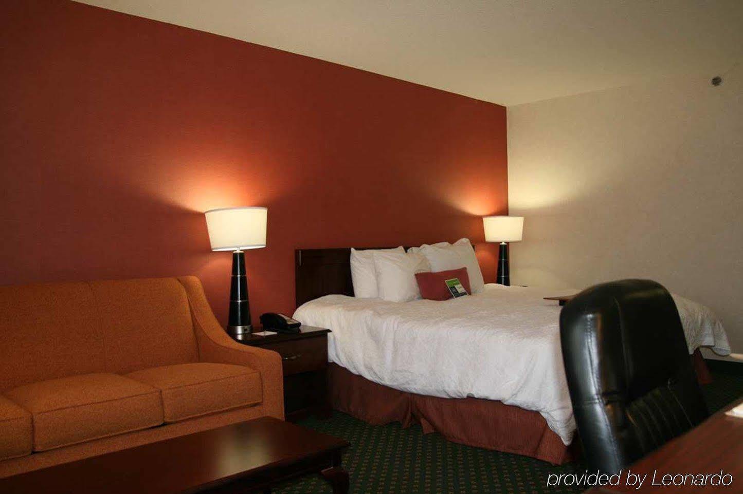 Hampton Inn & Suites Cleveland-Independence Exterior photo